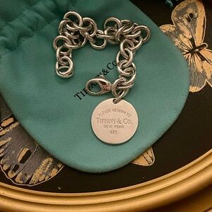 Tiffany & Co. Return to Tiffany Bracelet